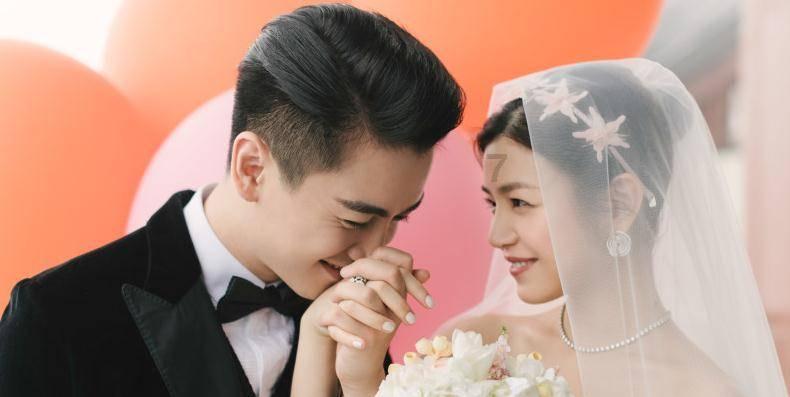 丽莎媛：眉毛的眉头应该与鼻子的两侧相对应，不要过于靠近内眼角